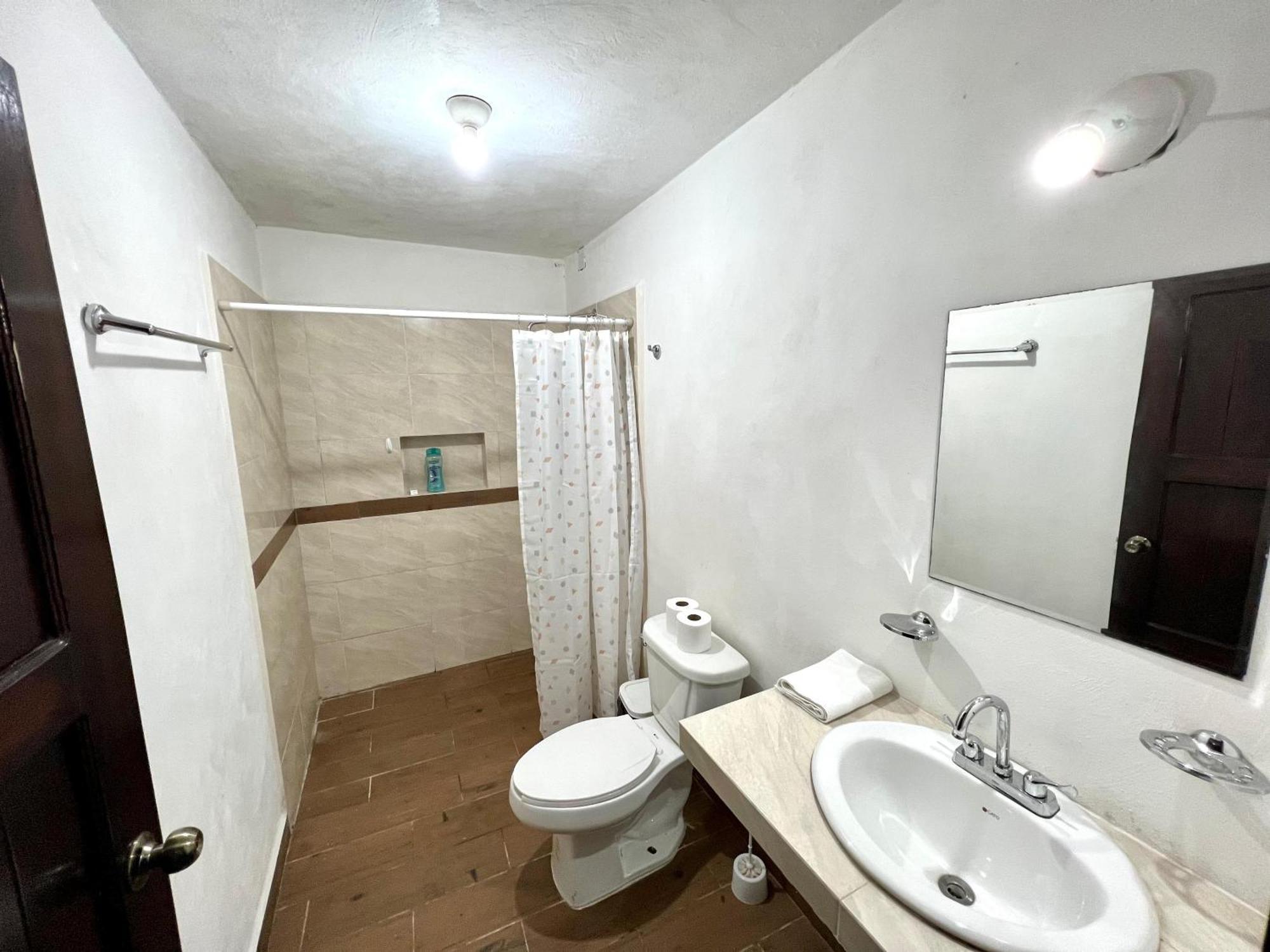 Habitaciones A Dos Calles De Laguna - Renta De Bicicletas Accesibles バカラル エクステリア 写真